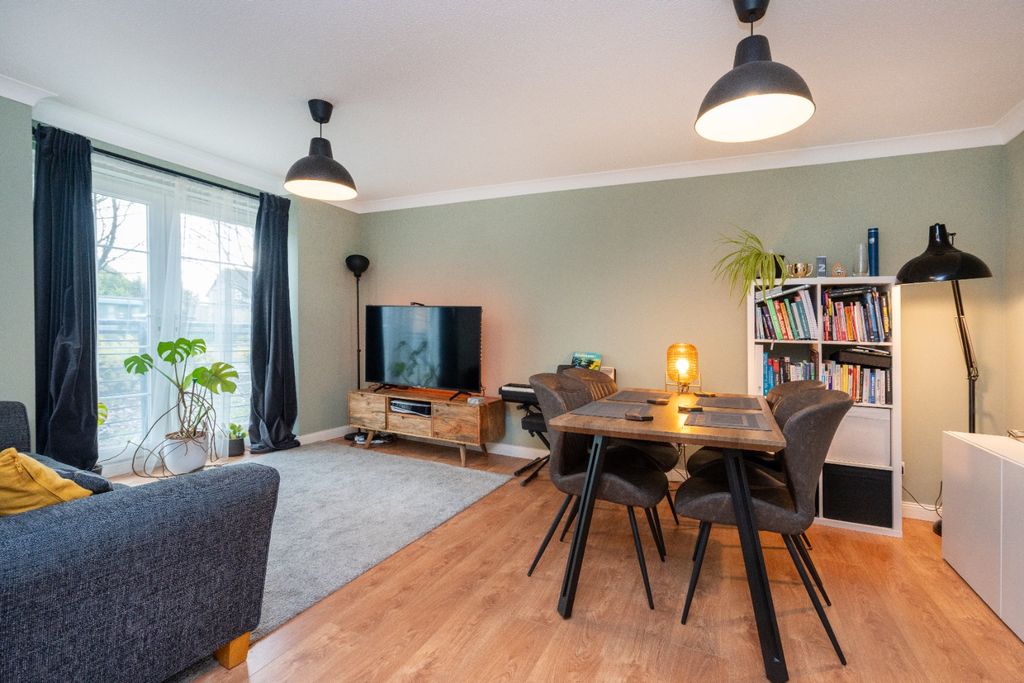 Property photo 2 of 21 4618476