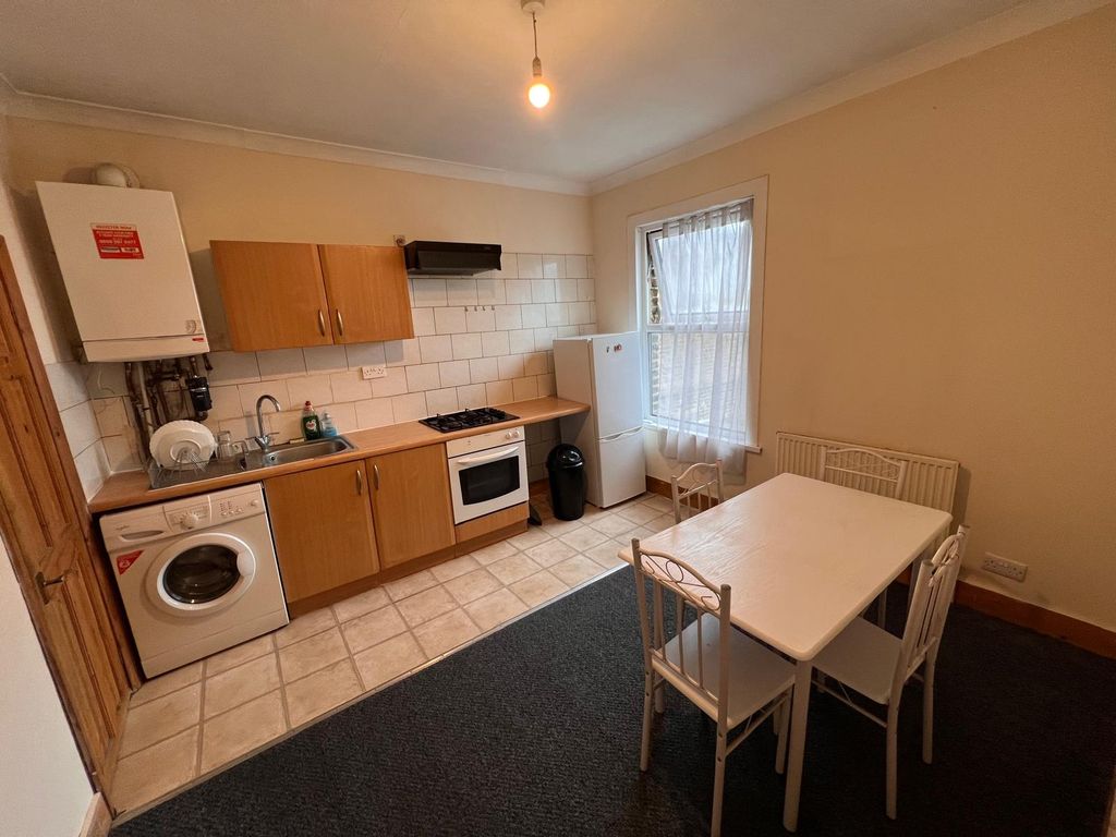 Property photo 2 of 4