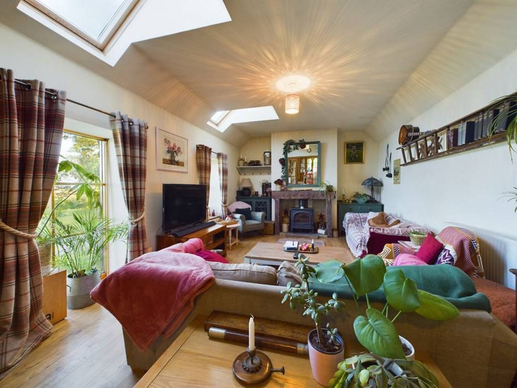 Property photo 2 of 50