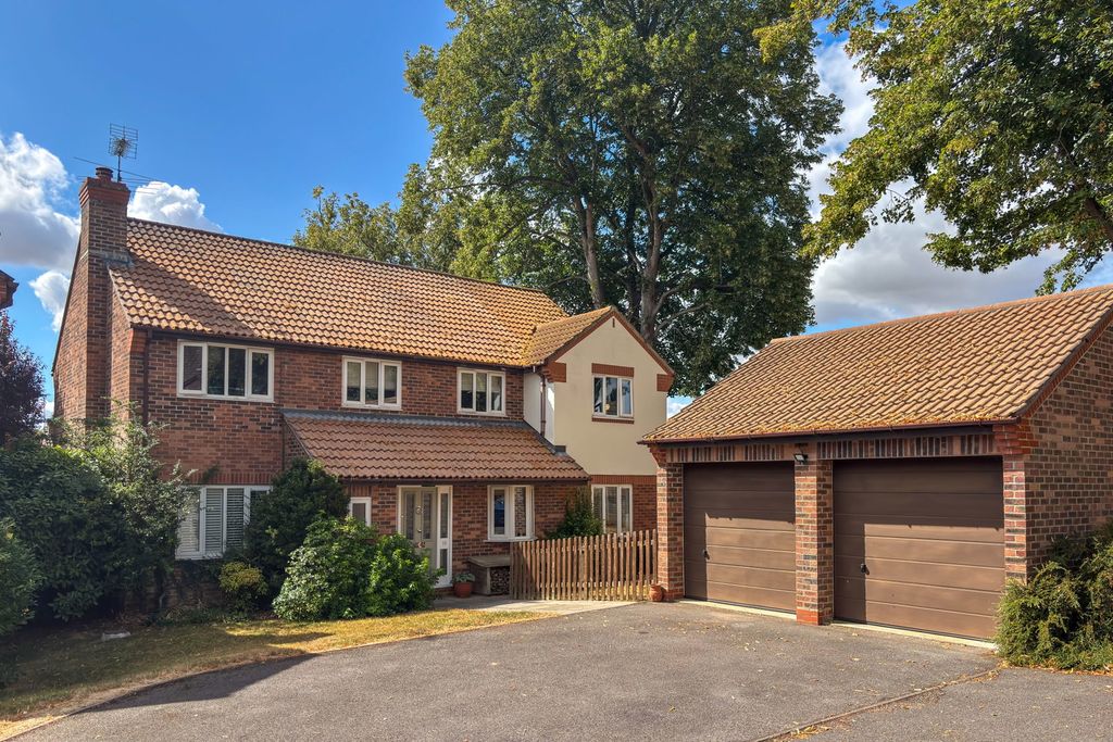 Property photo 1 of 21