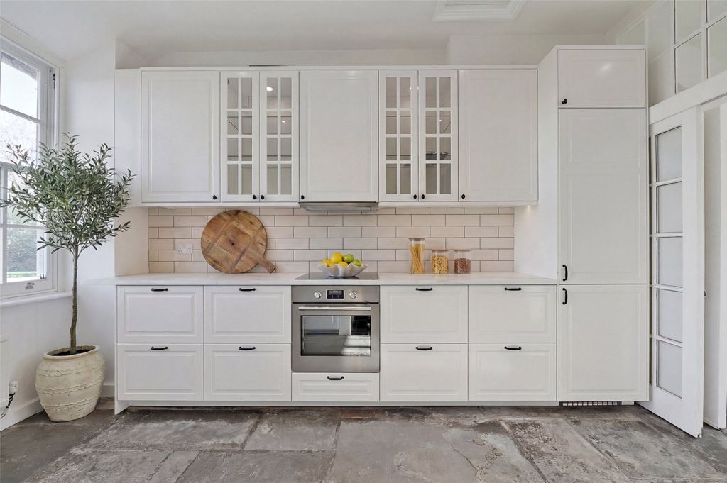 Property photo 2 of 24 Picture No. 55