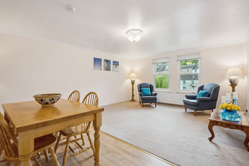 Property photo 3 of 24