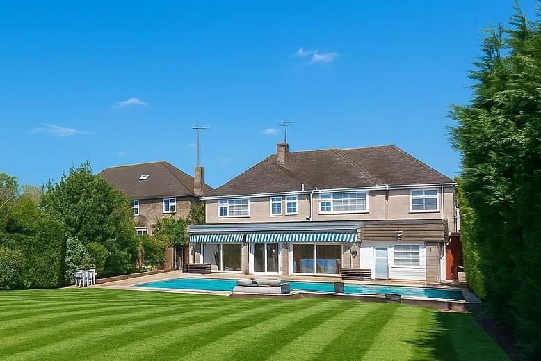 Property photo 1 of 32 Swimming Pool