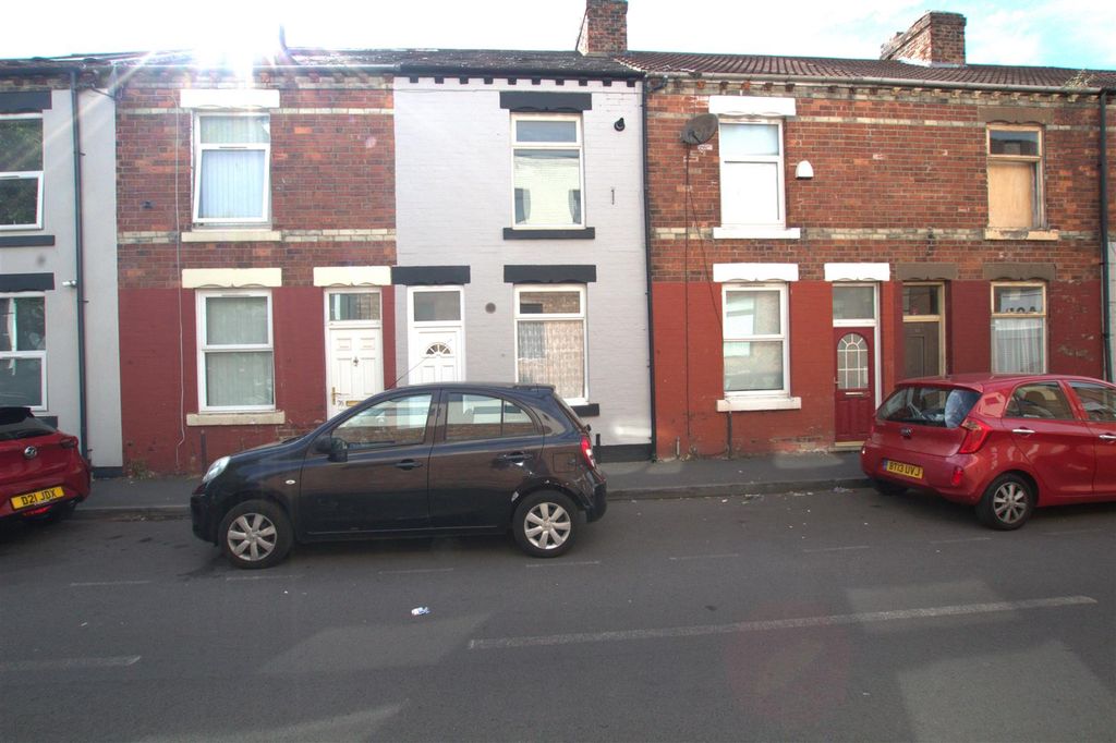 Property photo 1 of 9 External .Jpg