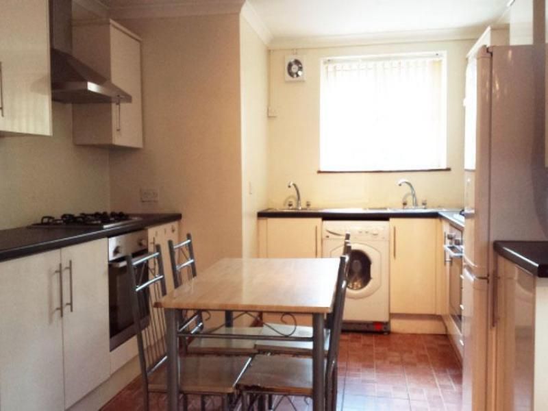 Property photo 1 of 3 7 Bedroom Terraced For Rent