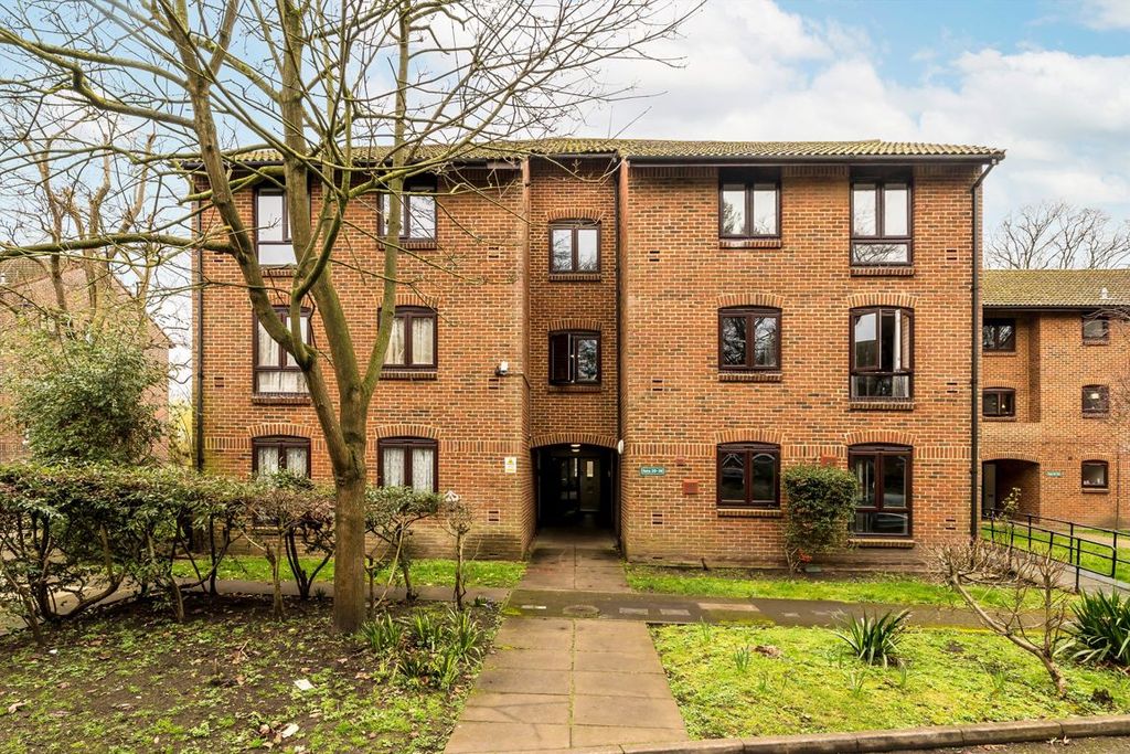 Property photo 1 of 5