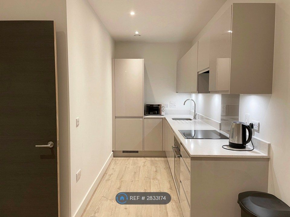 Property photo 2 of 10 Kitchen