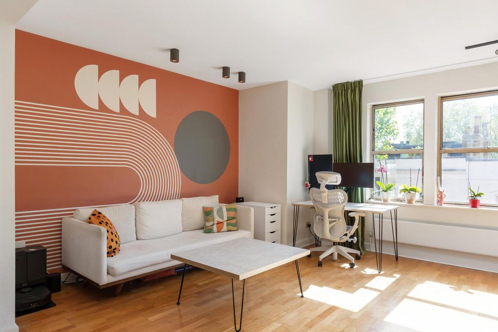 Property photo 2 of 22