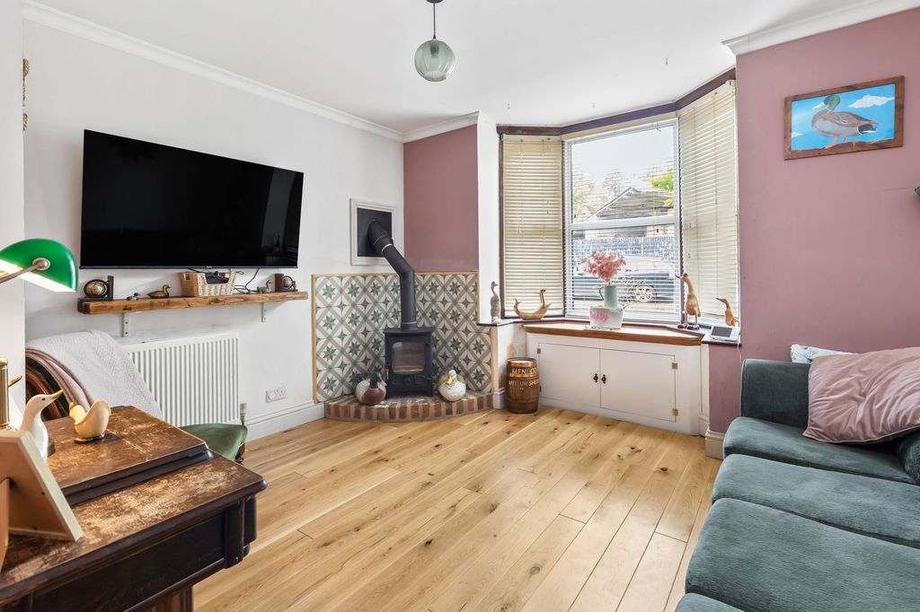 Property photo 2 of 17