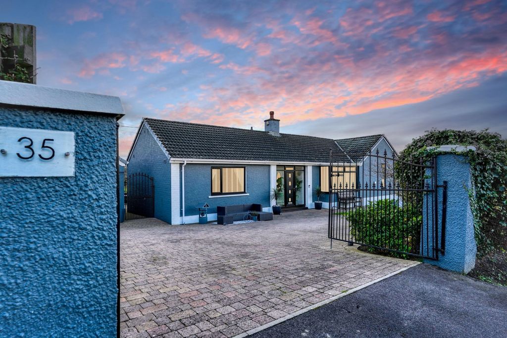 Property photo 2 of 43