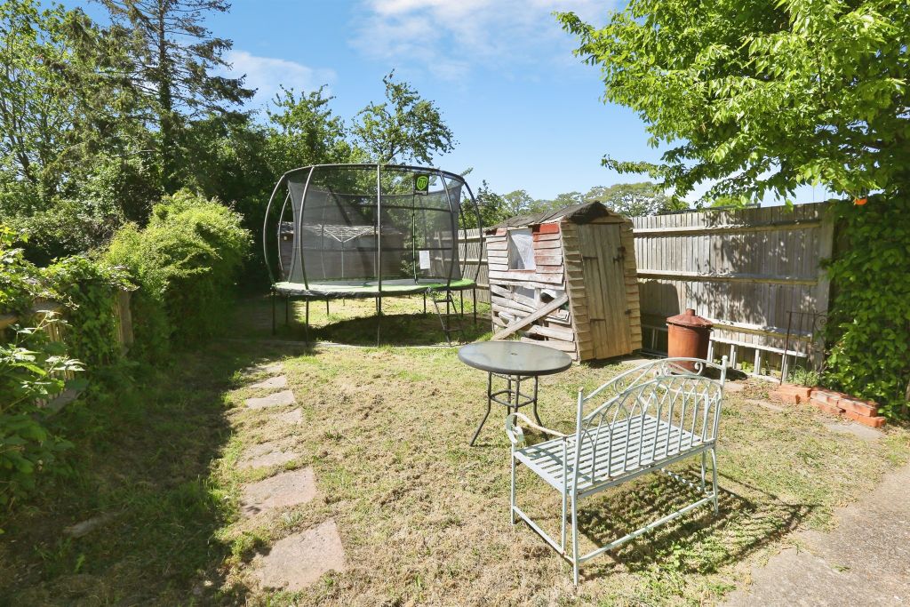 Property photo 2 of 9