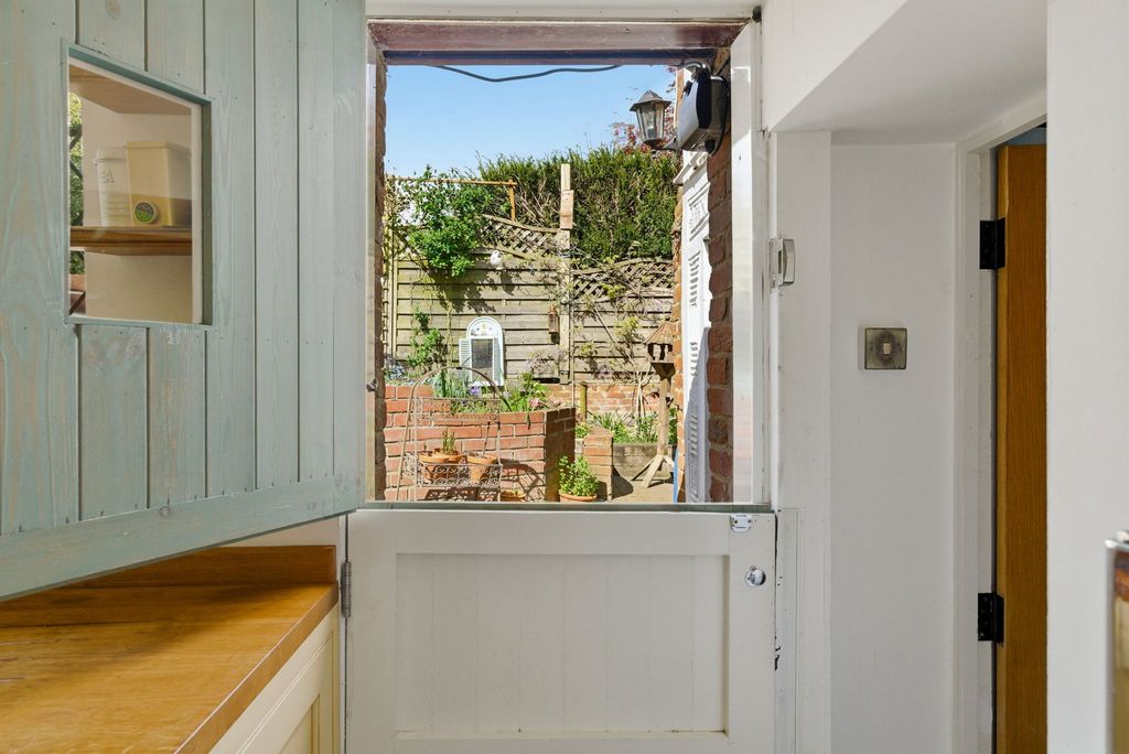 Property photo 3 of 16