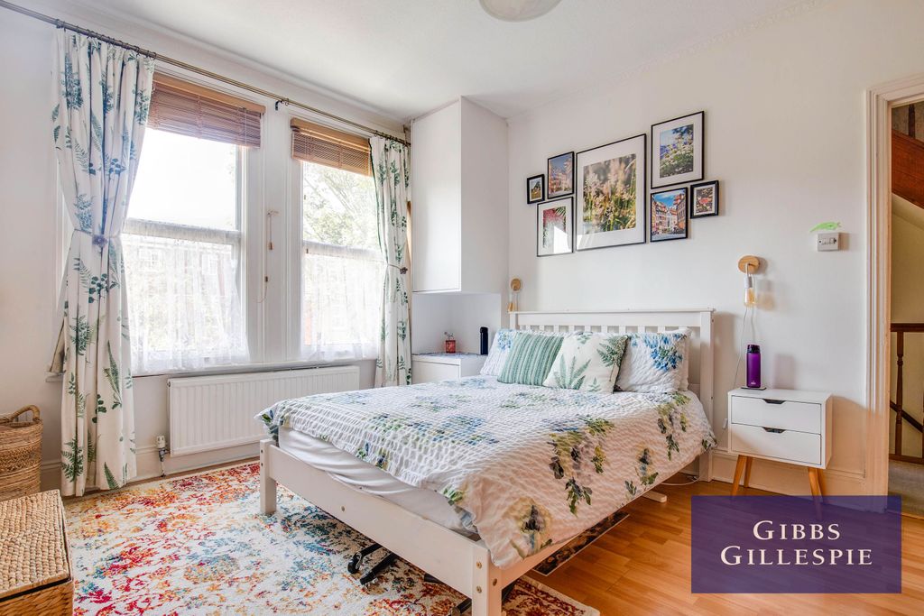 Property photo 3 of 9 Bedroom 2