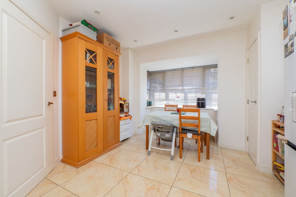 Property photo 3 of 19 Picture No. 09