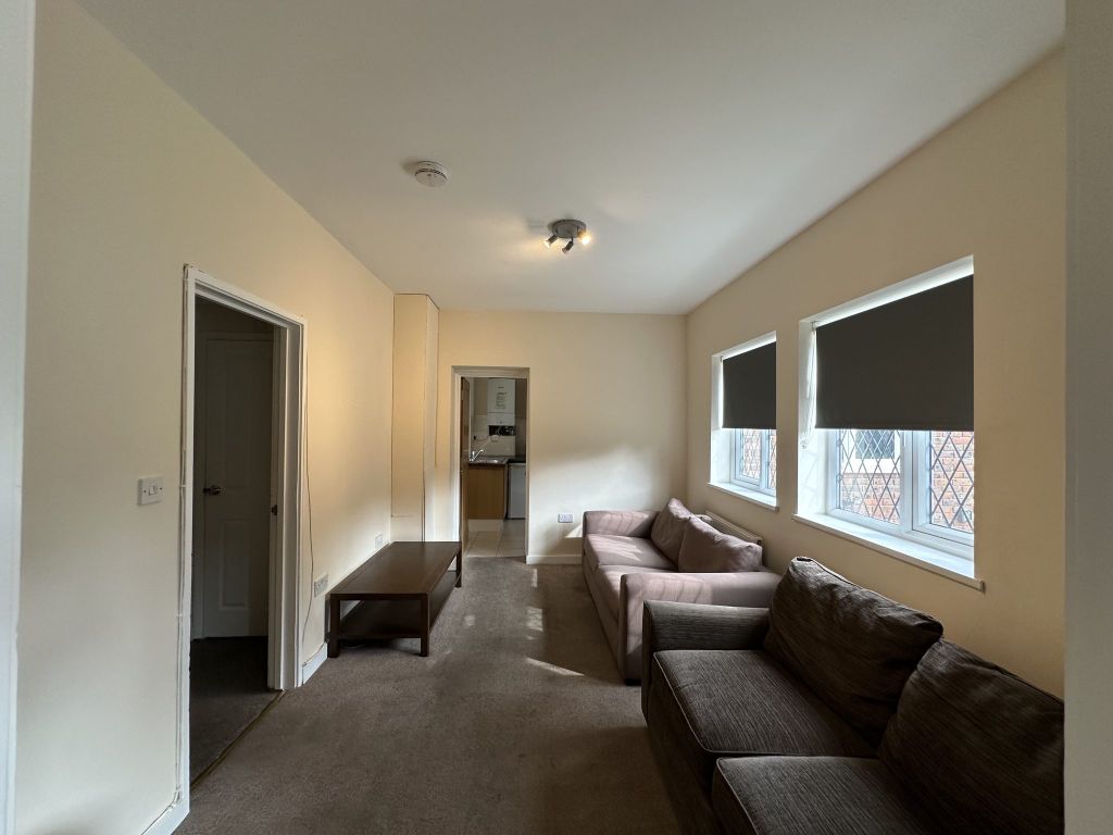 Property photo 3 of 7 Lounge-1-2048x1536