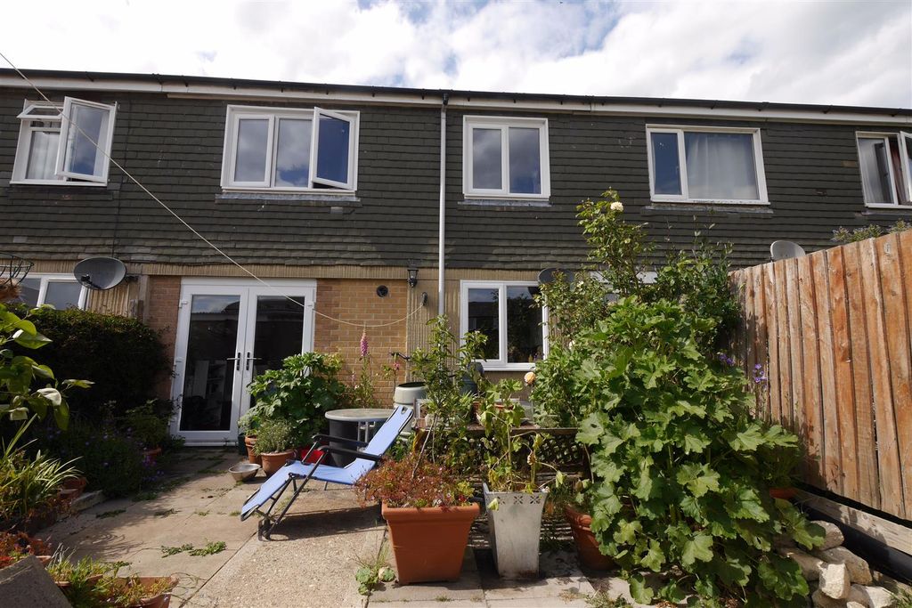 Property photo 3 of 7