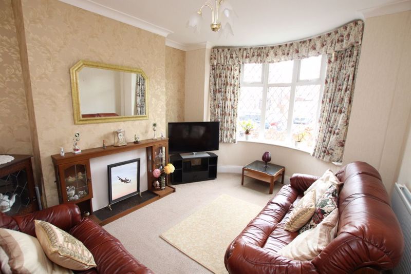 Property photo 2 of 14 Lounge