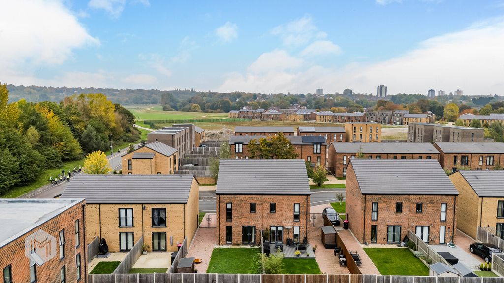 Property photo 2 of 28 Picture No. 42