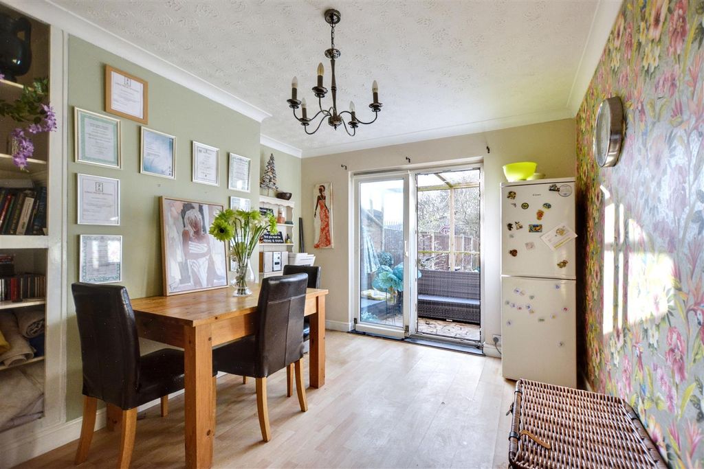 Property photo 3 of 19 Dining Room