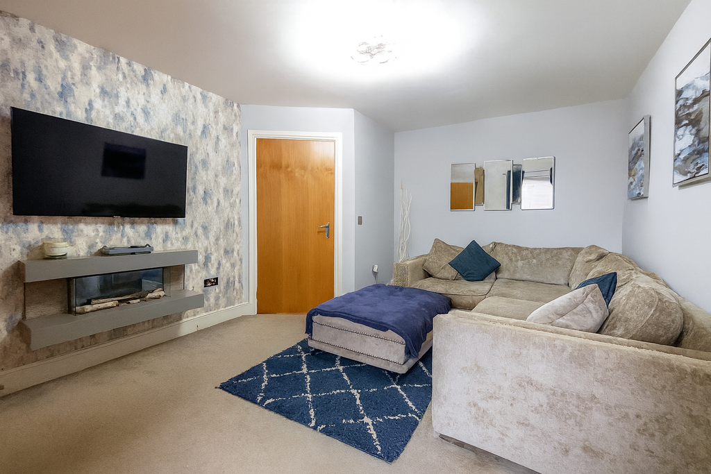 Property photo 2 of 14