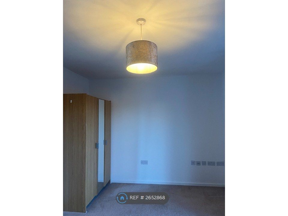 Property photo 3 of 27