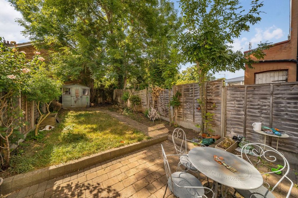 Property photo 3 of 11