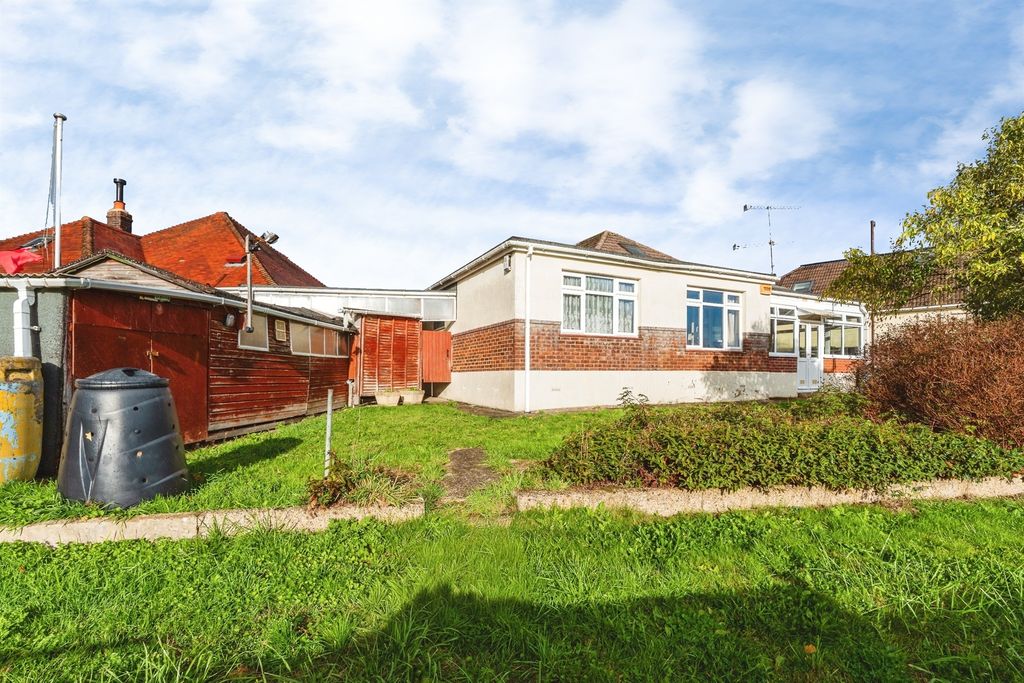 Property photo 2 of 13