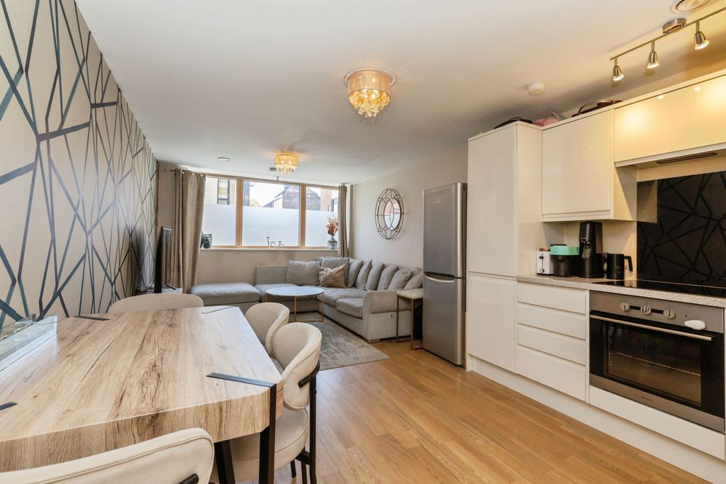 Property photo 1 of 15 Kitchen/Dining Room
