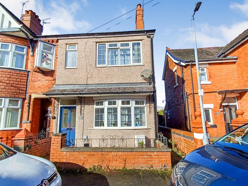 Property photo 1 of 12 Front (Exterior)