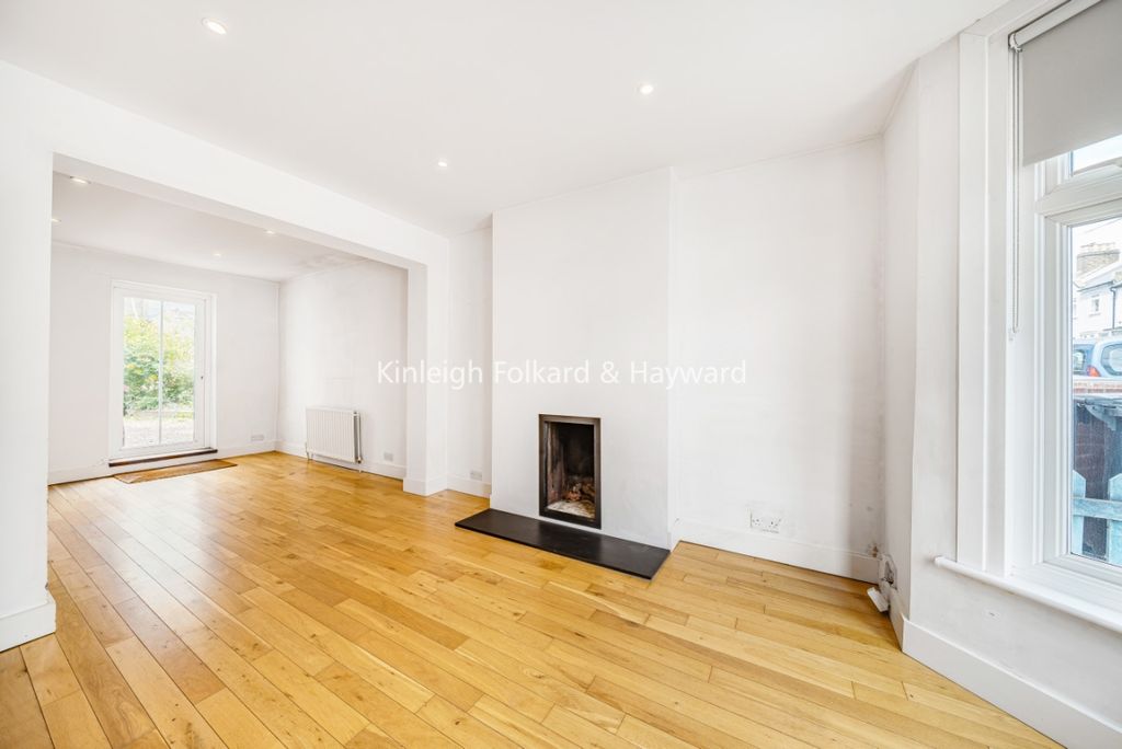 Property photo 3 of 15 7E549851-c6d6-4200-8
