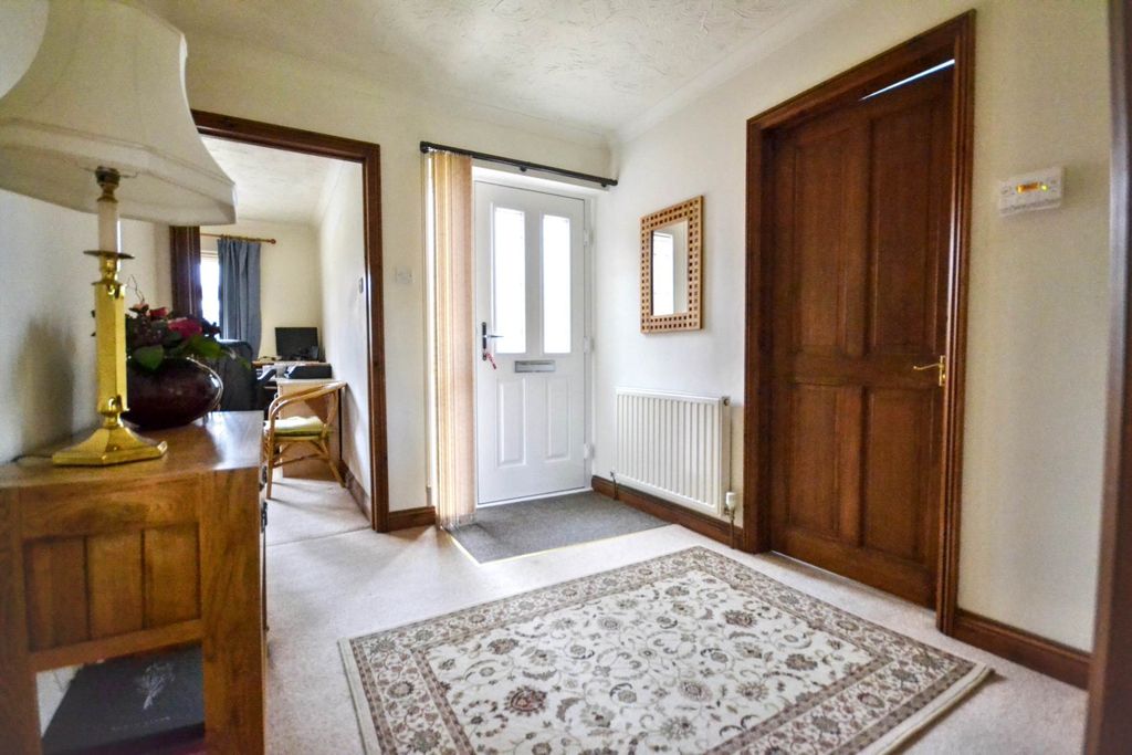 Property photo 3 of 22