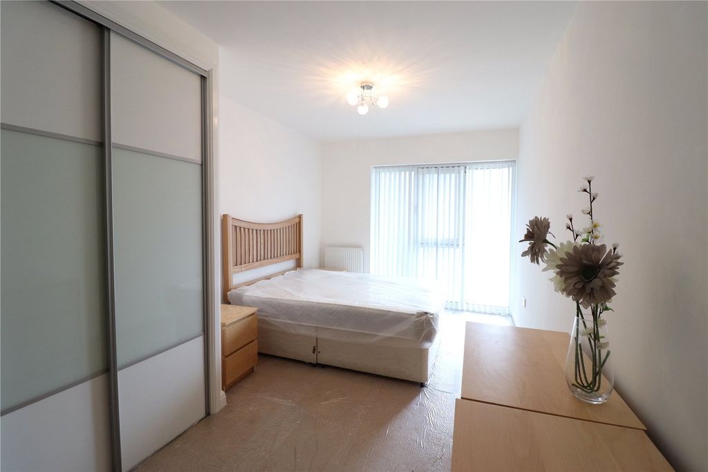 Property photo 2 of 9 Photo 06