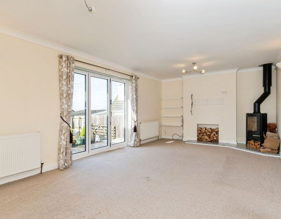 Property photo 3 of 7 Lounge Diner