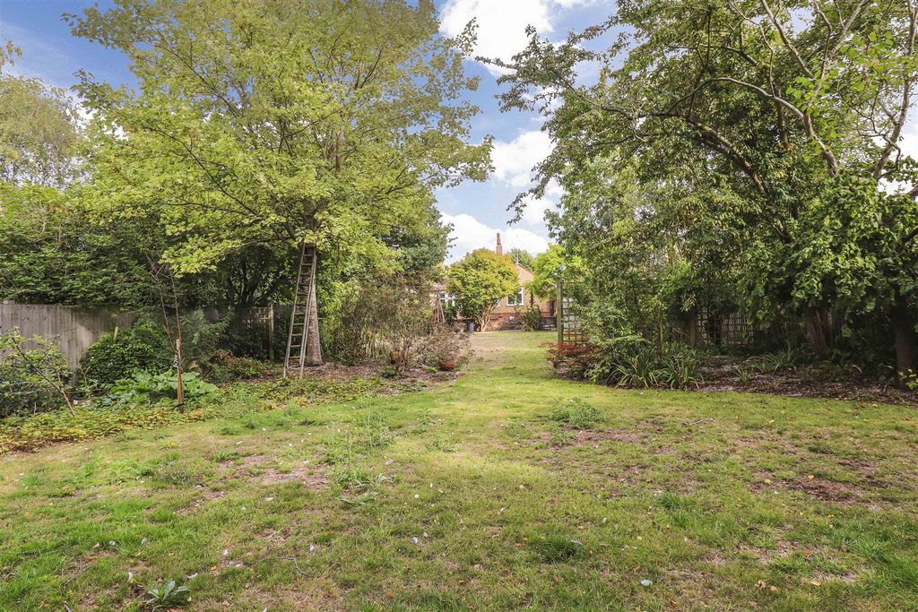 Property photo 2 of 29 Img (31).Jpg