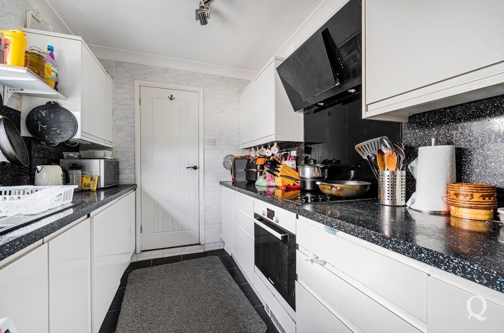 Property photo 2 of 20 3c9F55F2-40A5-4A5...