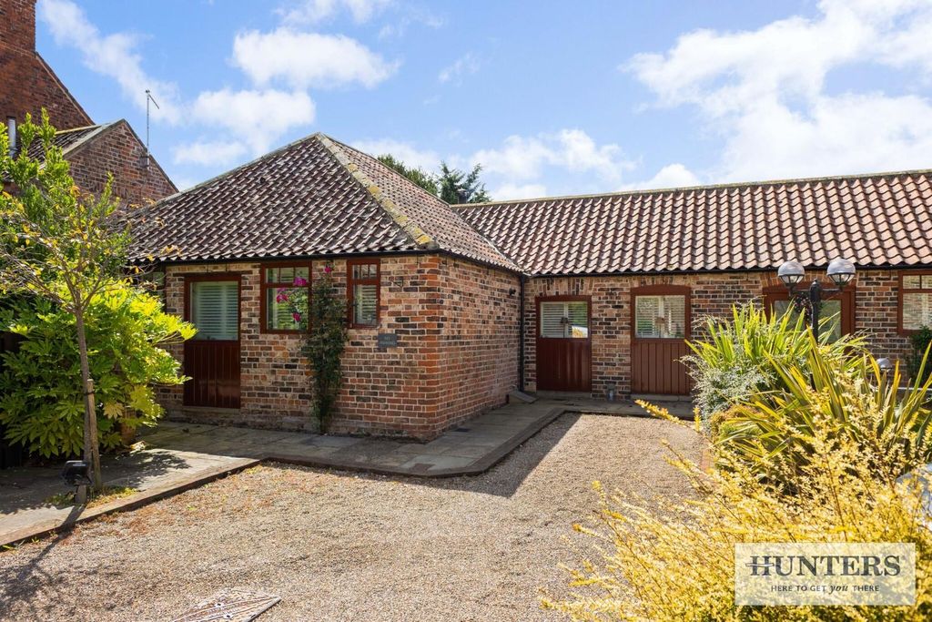 Property photo 1 of 26 96176_The-Bramblings-Barff-Farm-Thorpe-Willoughby