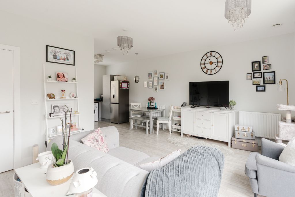 Property photo 3 of 23 Photo 2