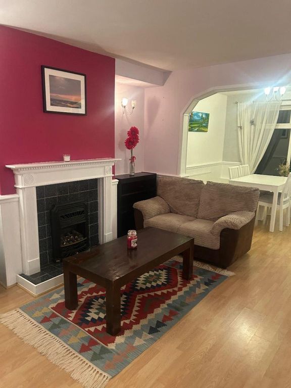 Property photo 2 of 7 Photo 2