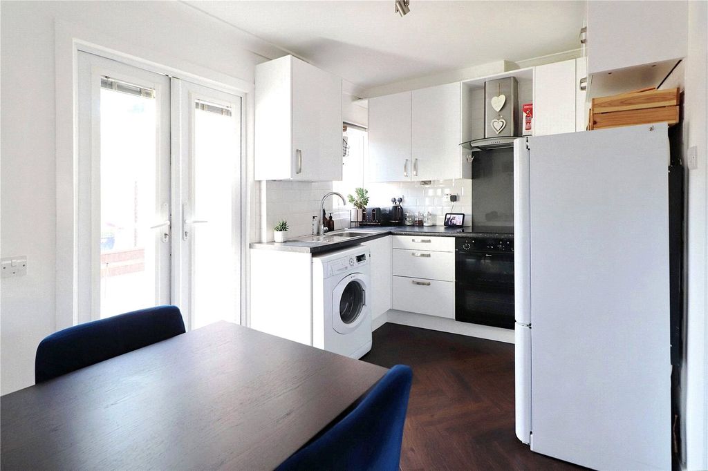 Property photo 3 of 22 Kitchen/Diner