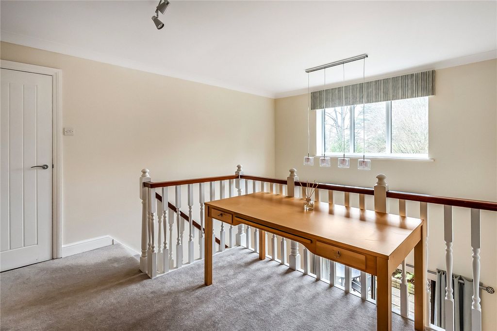 Additional image 12 of 3 bed flat for saleEastcroft Court, Albury Road, Guildford, Surrey GU1