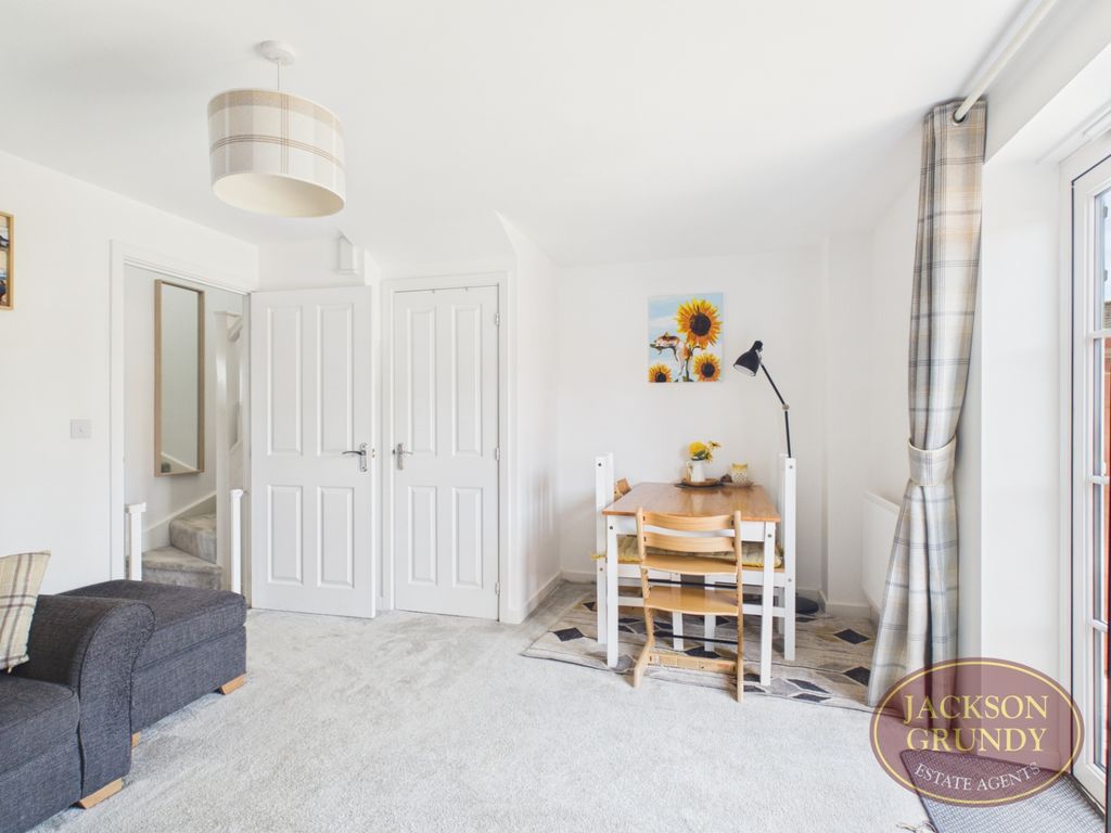 Property photo 3 of 12 Pianoforte Road