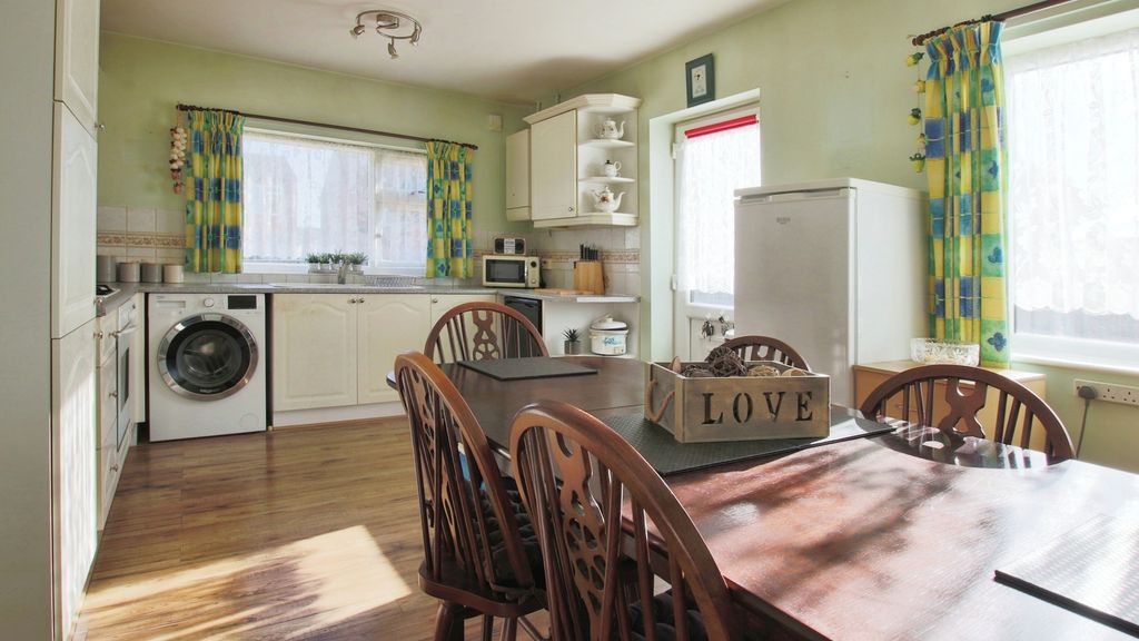 Property photo 2 of 24 3617445