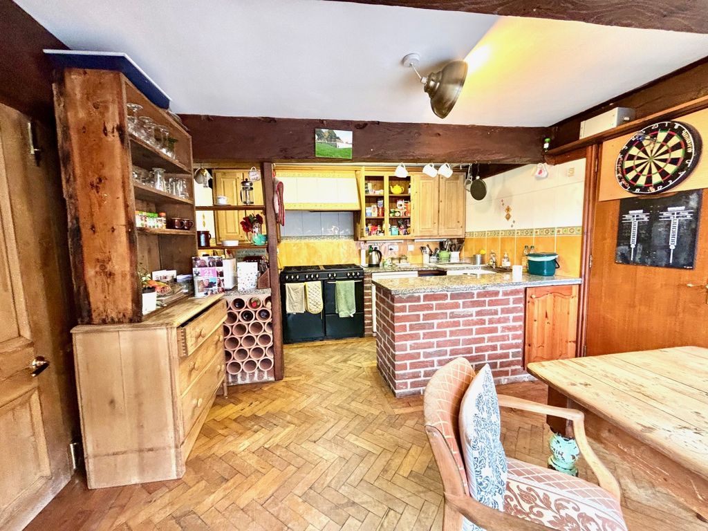 Property photo 2 of 18