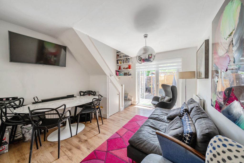 Property photo 2 of 11 1466436-10-6A1032...
