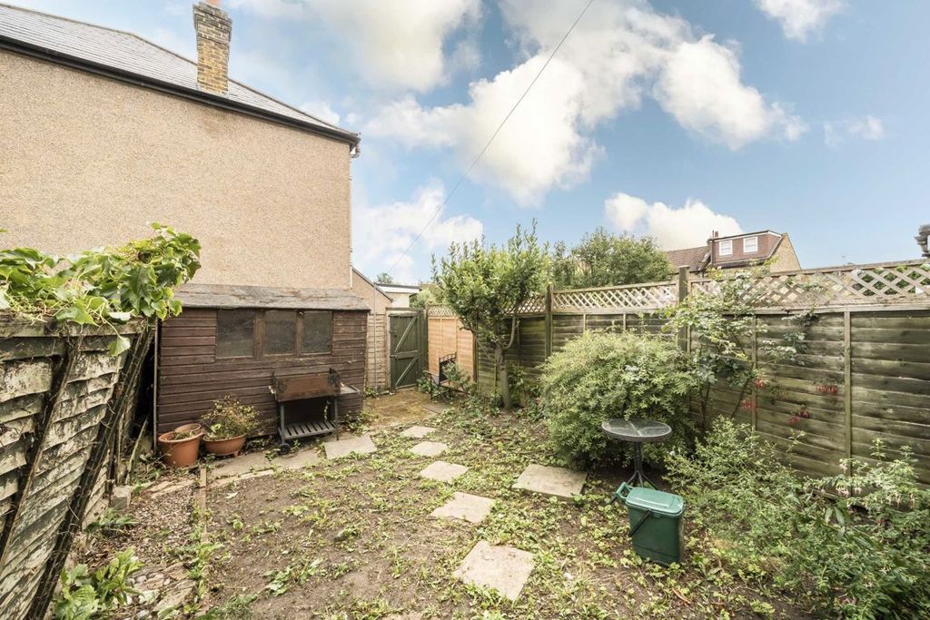 Property photo 2 of 5