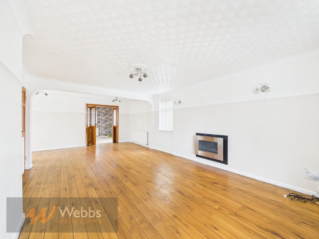 Property photo 3 of 34 Cam05244G0-Pr0121-Still002.Jpg