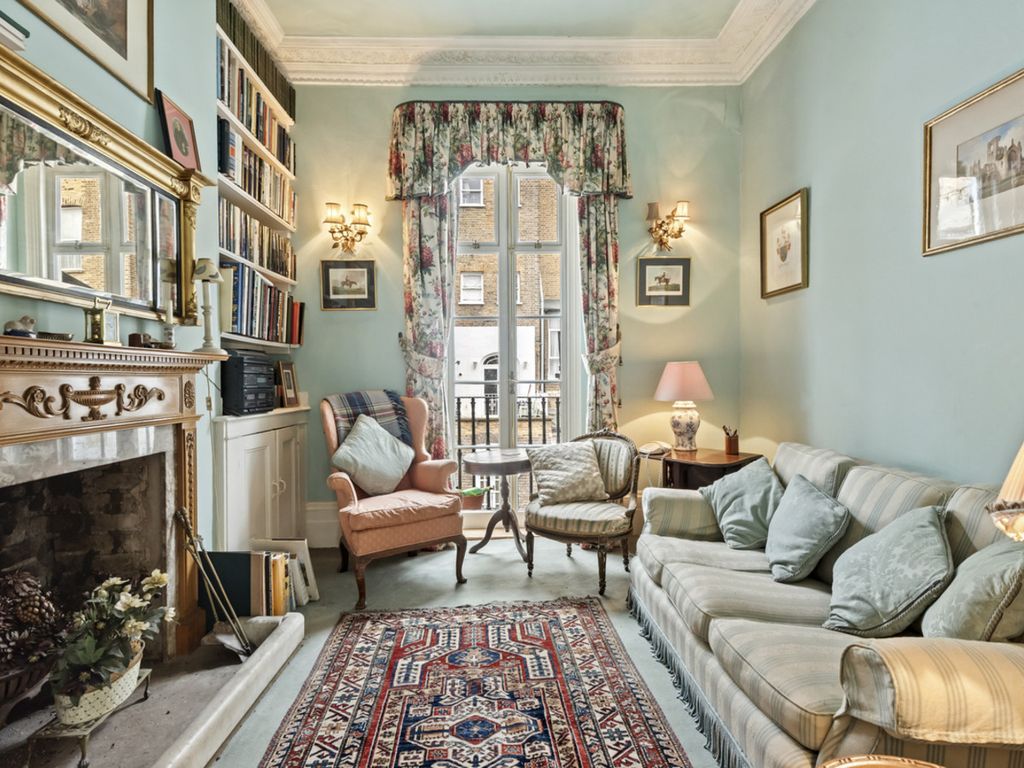 Property photo 2 of 27