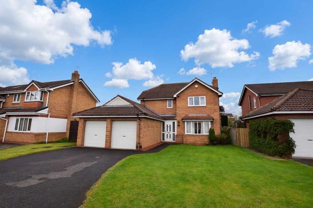 Property photo 1 of 15 External