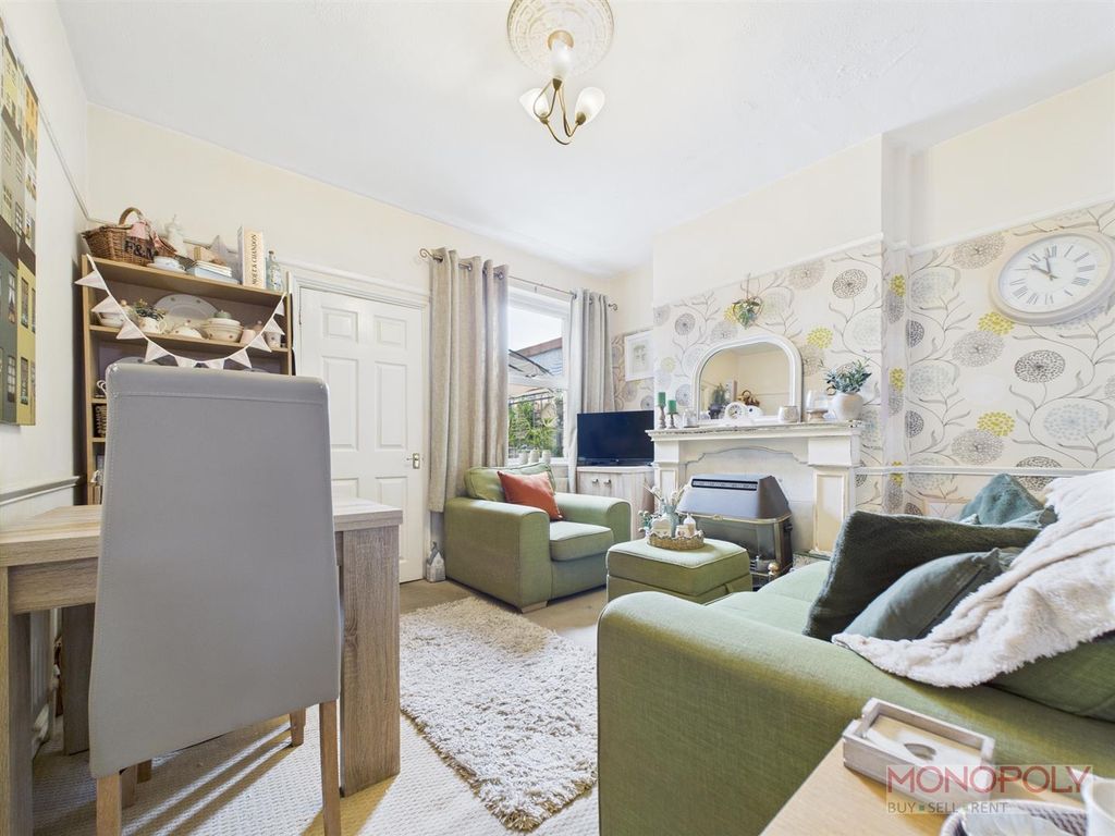 Property photo 3 of 16 Cam03815G0-Pr0327-Still003.Jpg