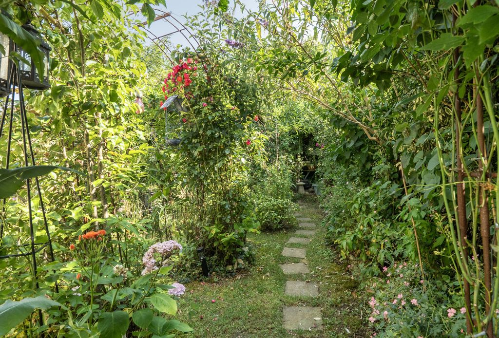Property photo 3 of 20 1489000 (14).Jpg